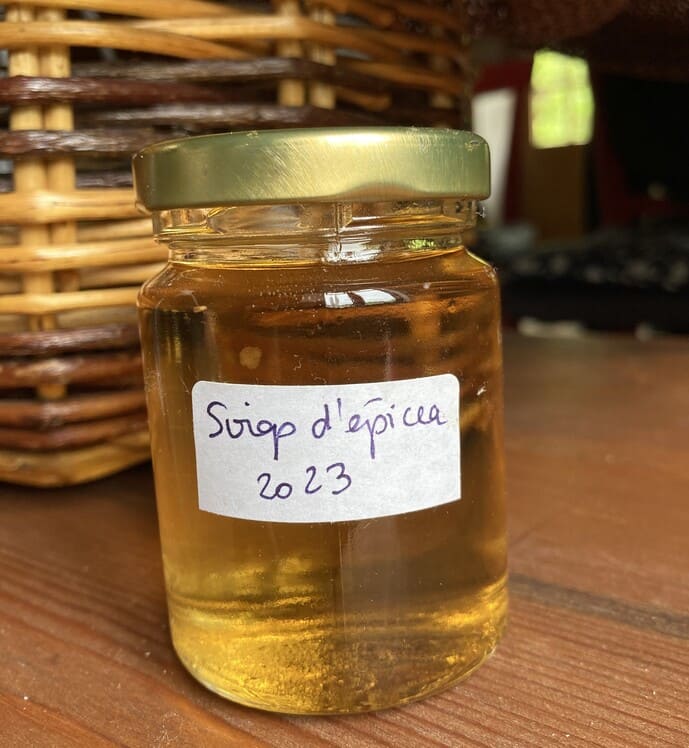 sirop de jeunes pousses d'épicéa